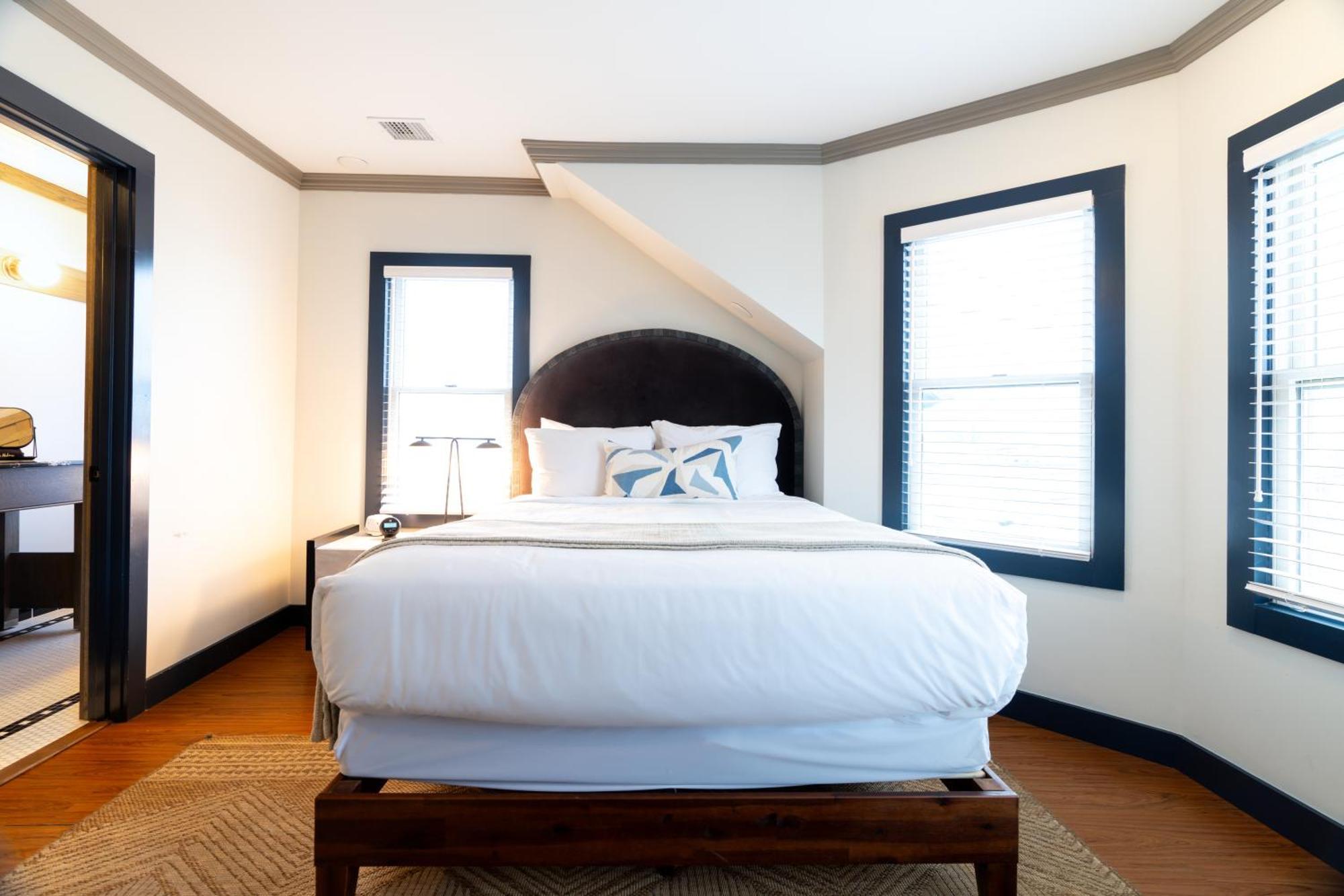 The Morgan Hotel Martha'S Vineyard โอ๊คบลัฟส์ ภายนอก รูปภาพ